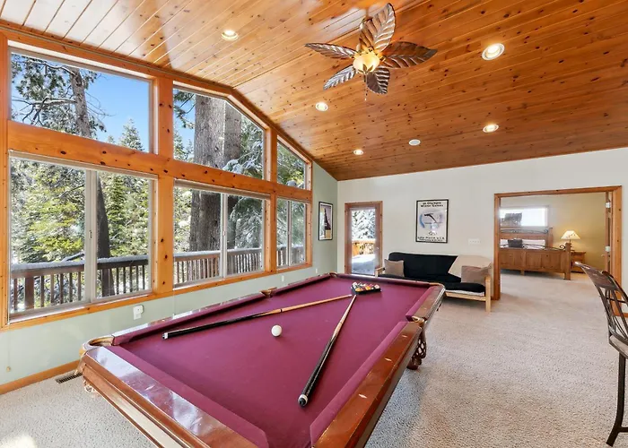 Artisan Chalet: Pet Friendly Deluxe Kitchen Games