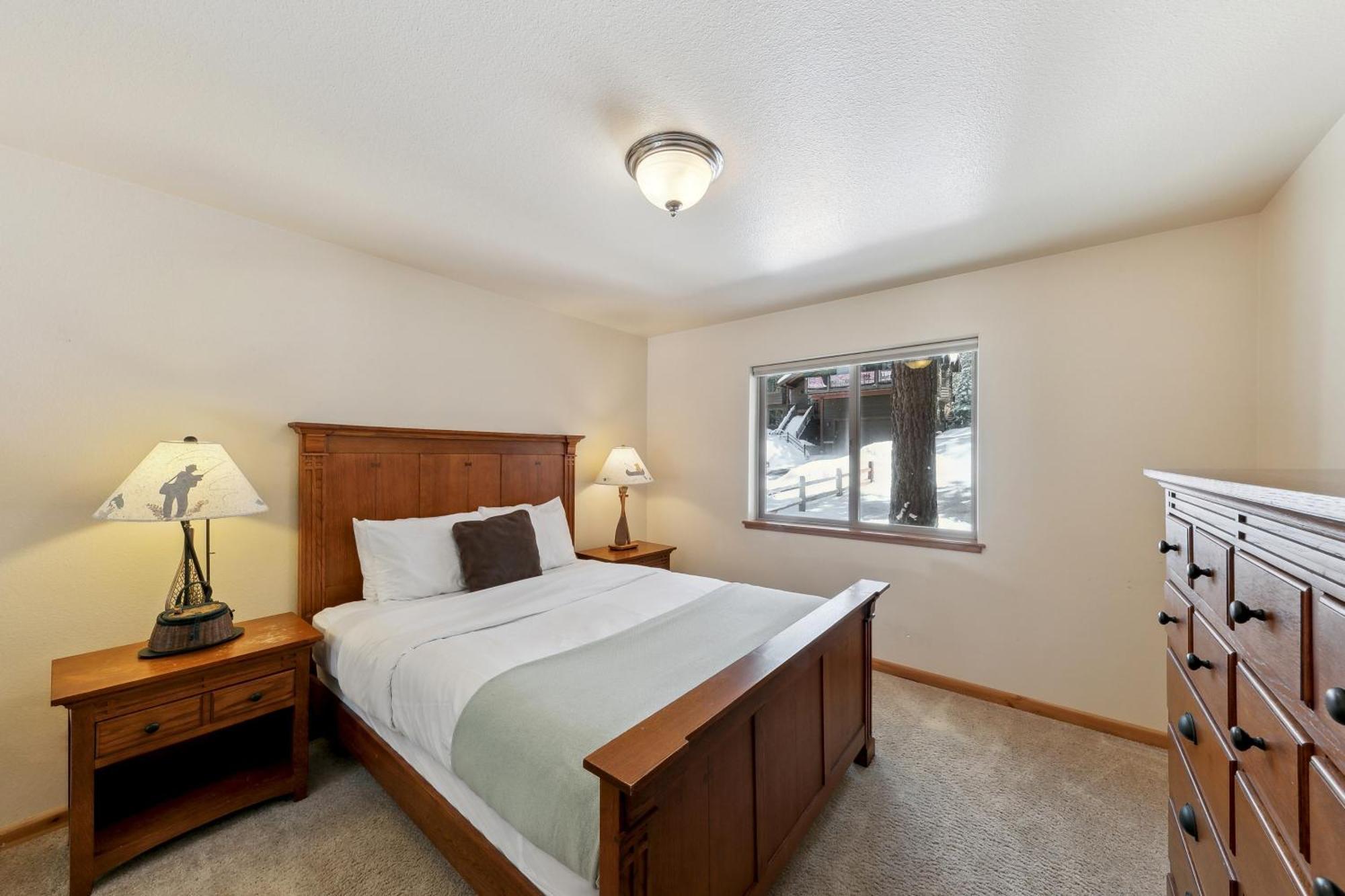 Apartment Artisan Chalet: Pet Friendly Deluxe Kitchen Games *