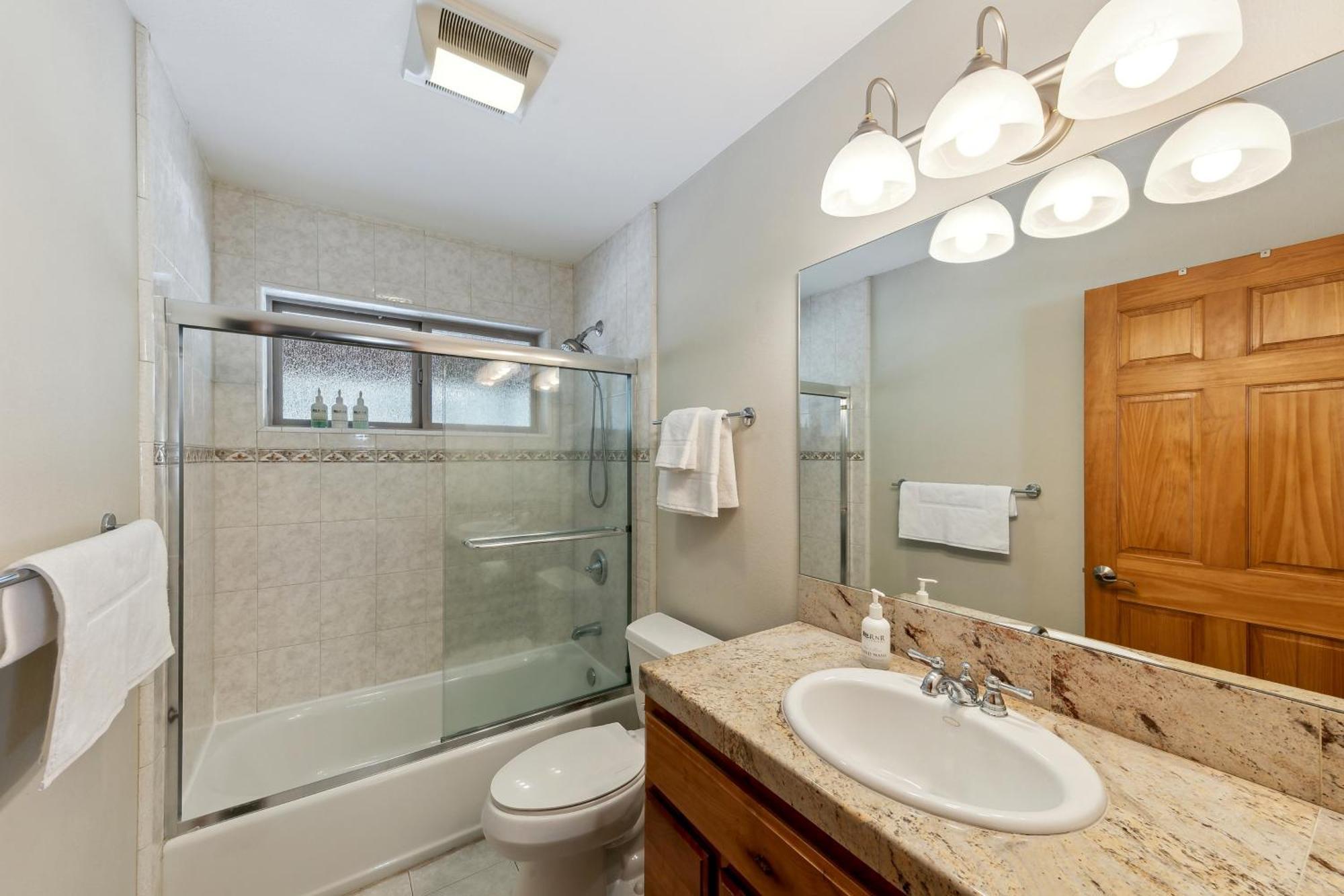 Artisan Chalet: Pet Friendly Deluxe Kitchen Games Apartment South Lake Tahoe